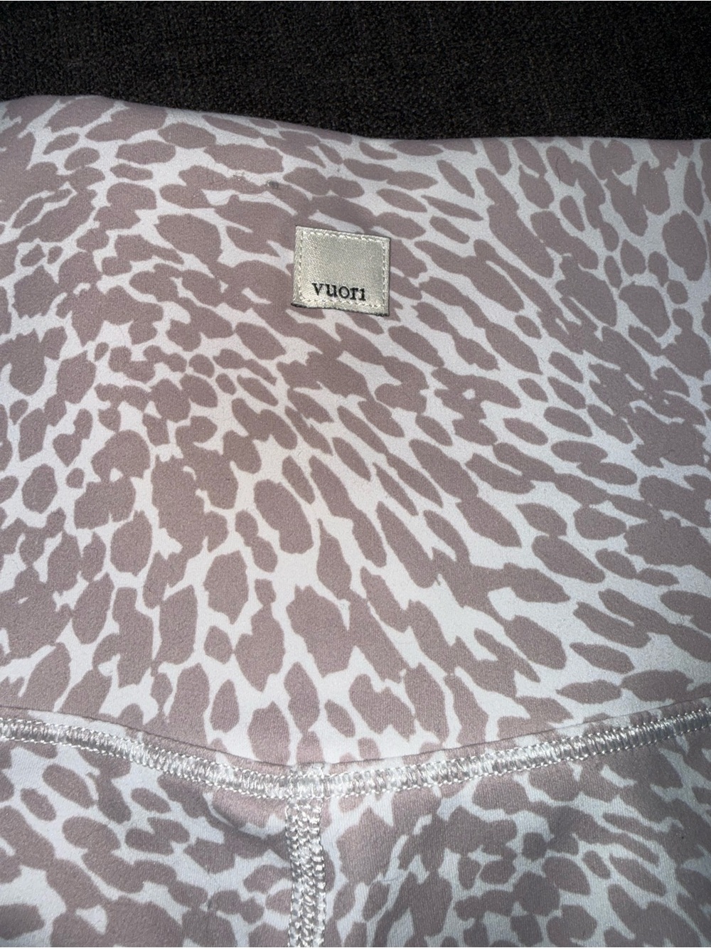 Vuori Leopard-Print Performance Leggings in Mauve and White